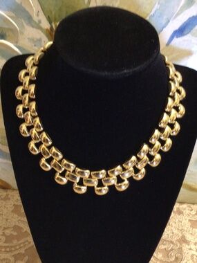 VTG 80s Stylish Chunky Gold-tone Collar Necklace Panther Link Pattern